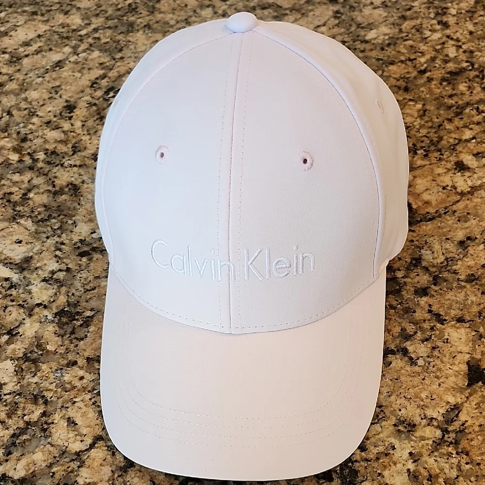 Calvin Klein Light Pink Baseball Hat - Picture 1 of 6